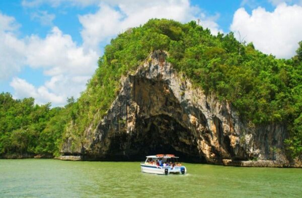 Los Haitises con Cayo Levantado